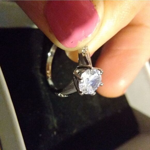 Reserved for ann09091970 Nwot 925 Sterling silver Moissanite Ring size 9 - Picture 11 of 15